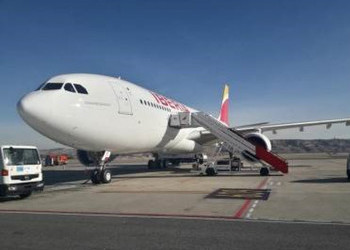 Iberia presents its A330-200 “Johannesburgo” at O.R. Tambo International Airport