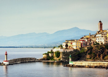 Iberia surprises with more new destinations in August: Corfu, Bastia, Genoa and Verona