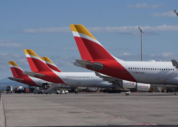 Iberia schedules its Asturias-Madrid flight earlier to connect to 22 European destinations