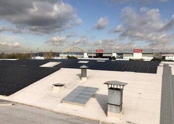 Iberia and Getting Greener Commission Rooftop Solar Plant to Power Airport Installations in Madrid