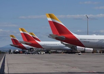 Every million passengers on domestic flights generates €102 million in GDP and 1,852 jobs in Spain