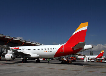 Iberia and Iberia Express, the Most On-Time Airlines in Europe this Summer