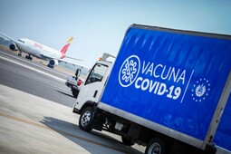 IAG Cargo transporta vacunas contra la COVID-19 en El Salvador