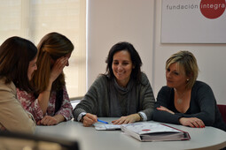 Iberia colabora con Fundación Integra