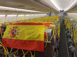 Carga en un vuelo del Corredor Aéreo Sanitario