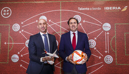 Firma acuerdo RFEF. Luis Rubiales y Javier Sánchez-Prieto