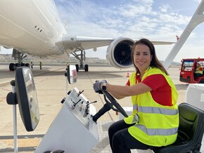 Empleada rampa aeropuerto de Madrid, Mila