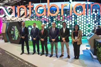 Cantabria and Iberia celebrate 75 years of flights to Santander at FITUR