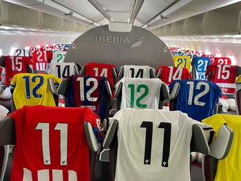 350 T-Shirts of 20 LALIGA Teams for Passengers on Iberia Flight IB6585 to Bogotá