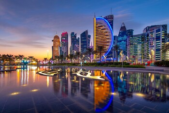 Doha by Óscar Castañares