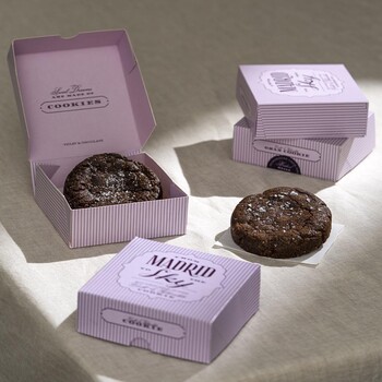 Chocolat et violettes pour célébrer le 60ème anniversaire des vols d'Iberia entre Madrid et Bruxelles