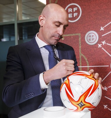 Firma acuerdo RFEF. Luis Rubiales, presidente RFEF