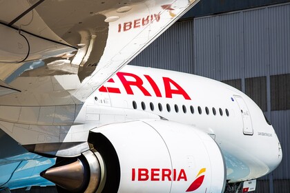 A350