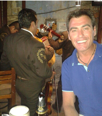 Javier de la Fuente, sobrecargo