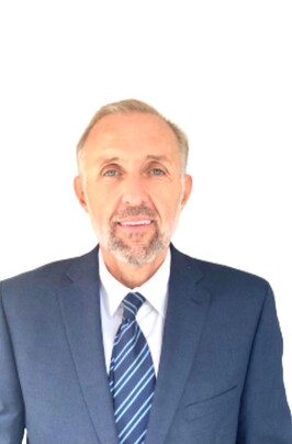 Gustavo Esusy, Brasil
