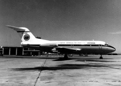 Fokker F-28