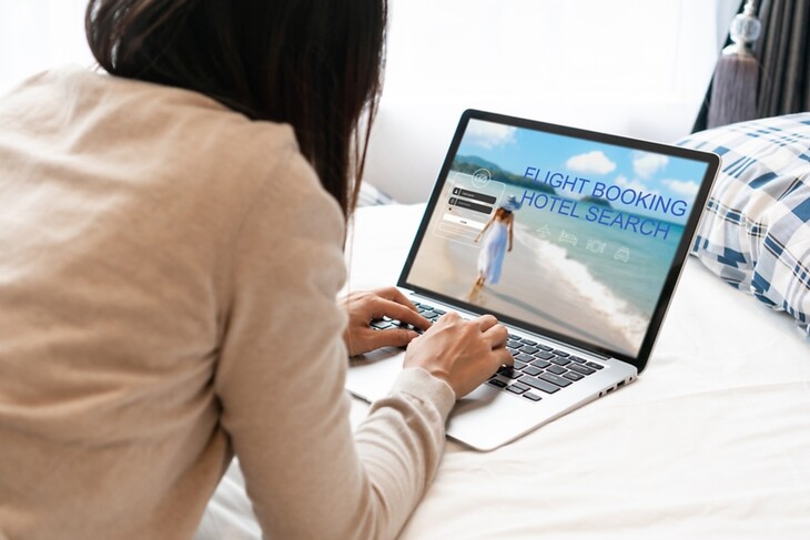 Chica con PC